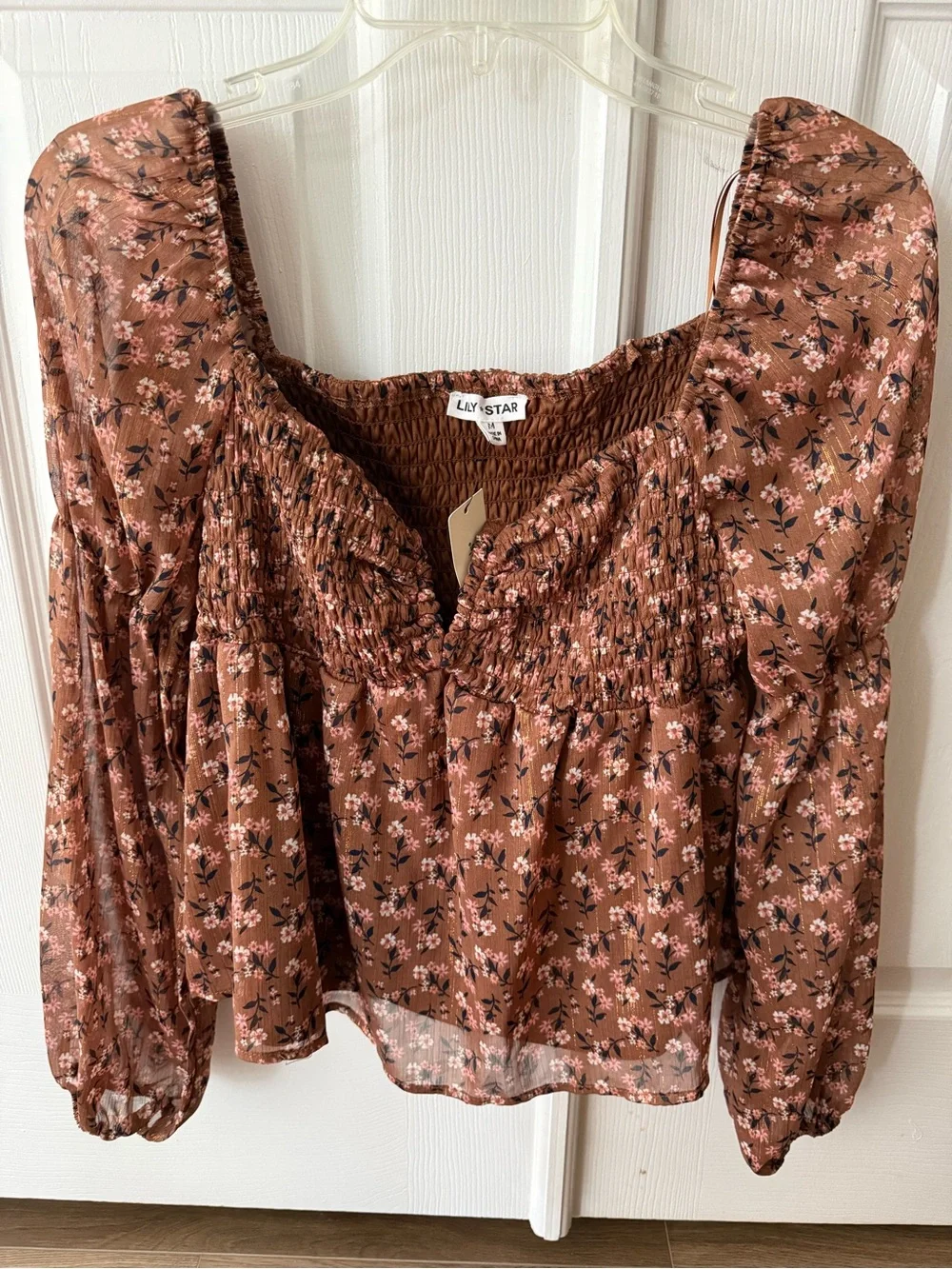 Francesca's Collections rust floral smocked puff sleeve blouse - Picture 4 of 6